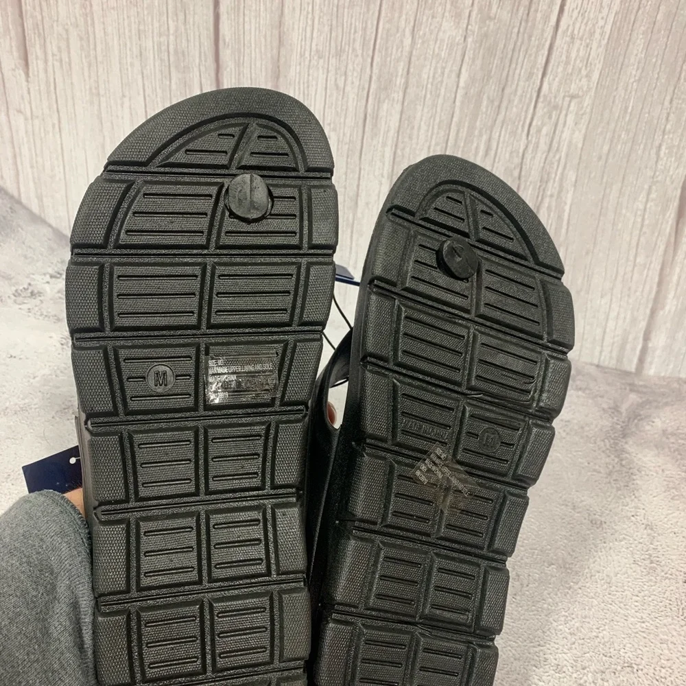 Chaps Memory Foam Flip Flop Sandals - Picture 4 of 5